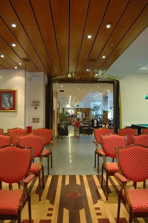 Grand Hotel Ambasciatori Wellness & Spa Chianciano Terme 4*,
